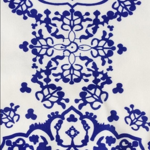 Urban Outfitters 2 Piece Set - Picture 2 of 4